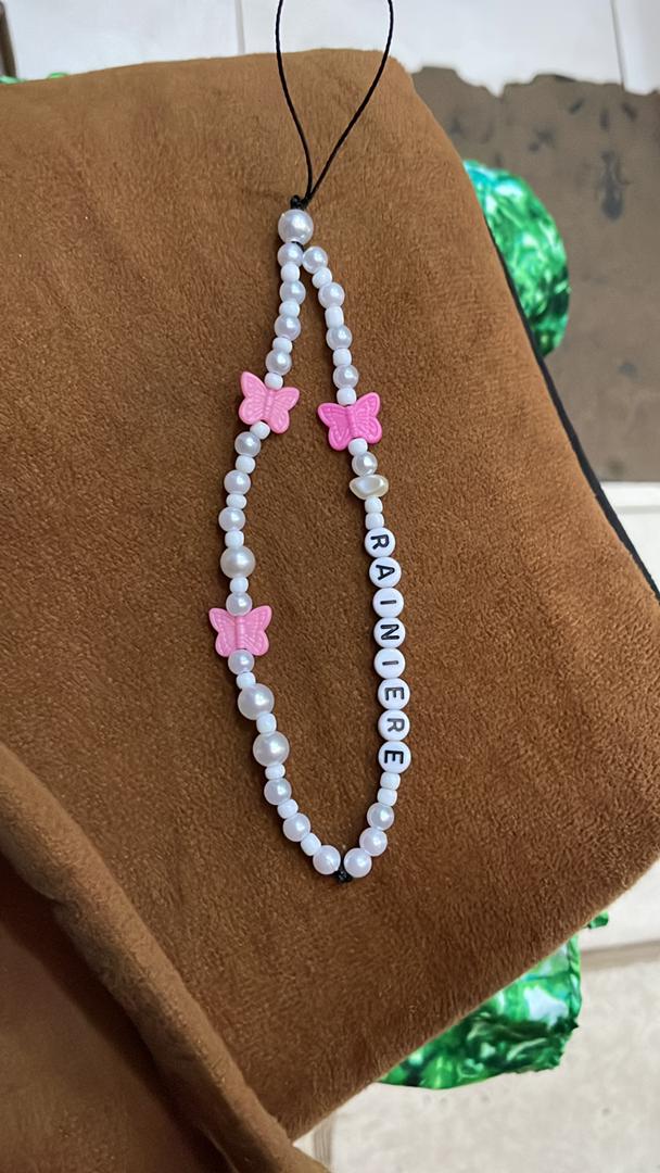 Lanière de téléphone ornée de perles