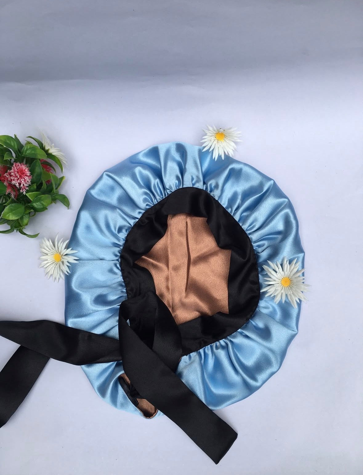 Satin bonnet - Softness &amp; protection for your hair