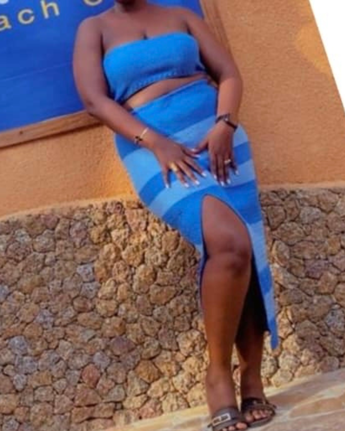 Ensemble brassière et jupe longue