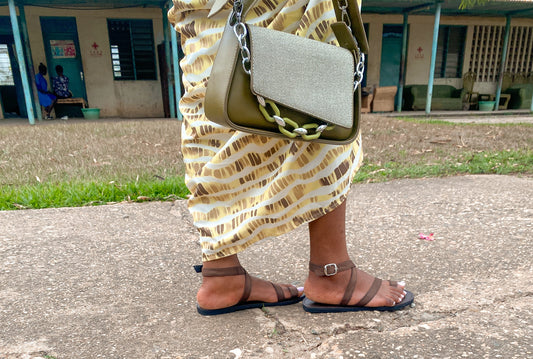 Sandales avec lanières marron pour femme