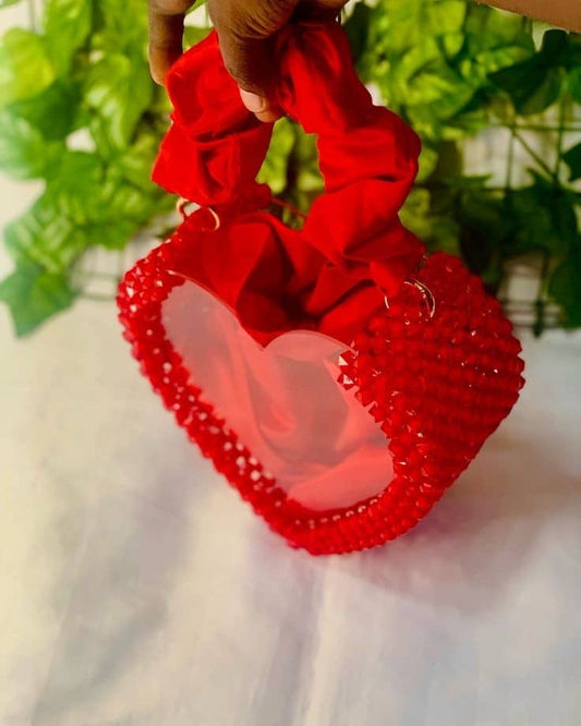 Sac à main en forme de coeur avec poignet en tissu